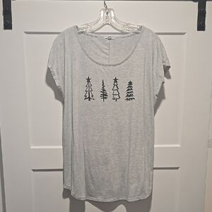 Maurices Gray Graphic T-Shirt Cap Sleeve Relaxed Fit